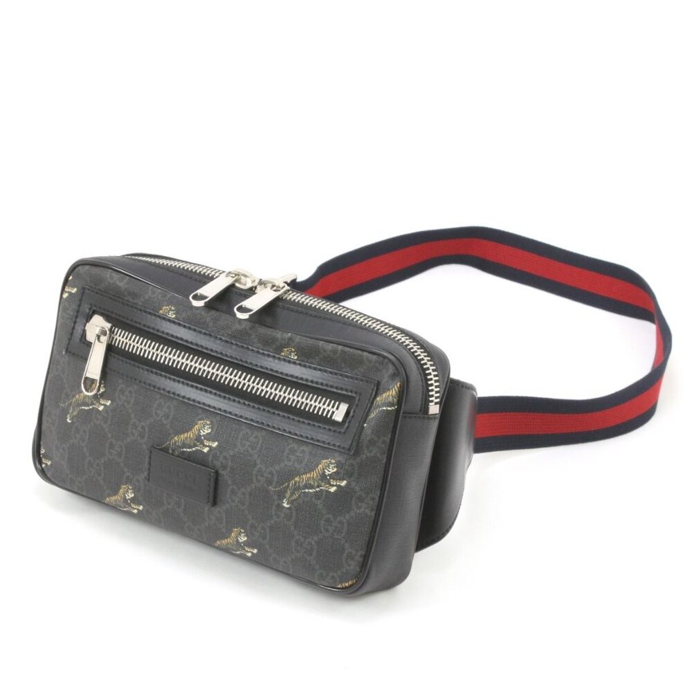 Gucci GG Supreme Taiga Body Bag - Picture 2 of 10
